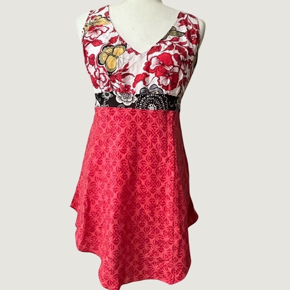 CAbi Silk Top Sleeveless Floral Butterfly Print Tunic V Neck Medium Babydoll